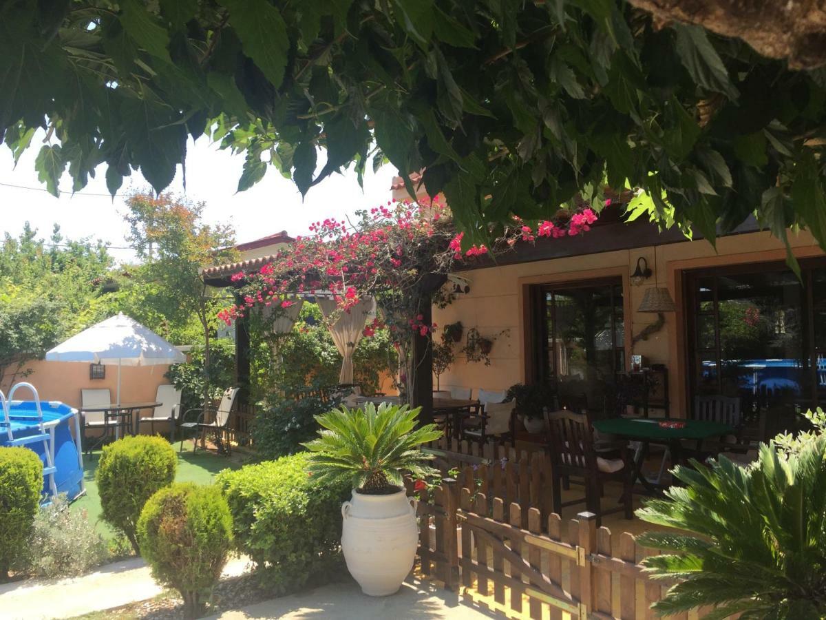 Rafina Great Feeling Villa Bagian luar foto