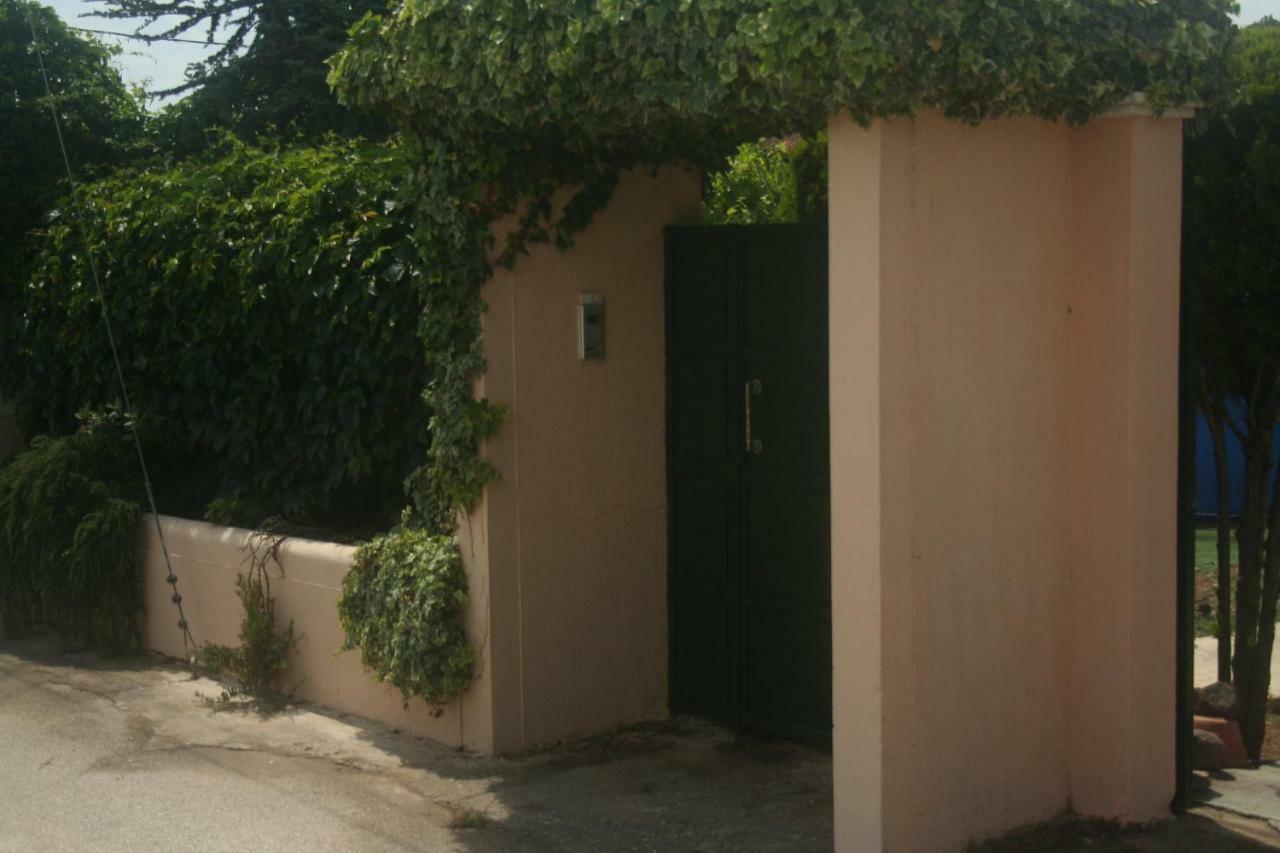 Rafina Great Feeling Villa Bagian luar foto